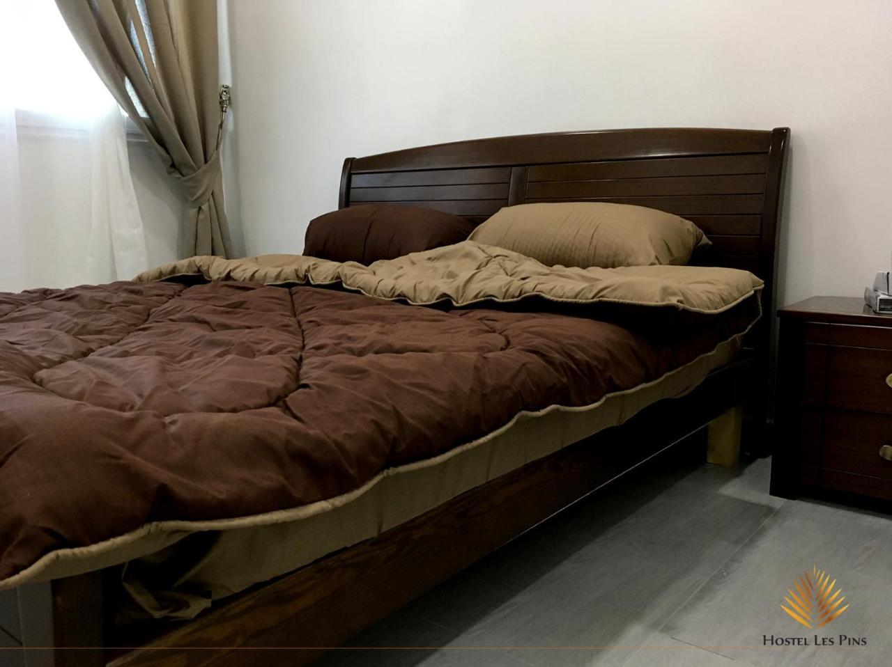 Hostel Les Pins Alger Bagian luar foto