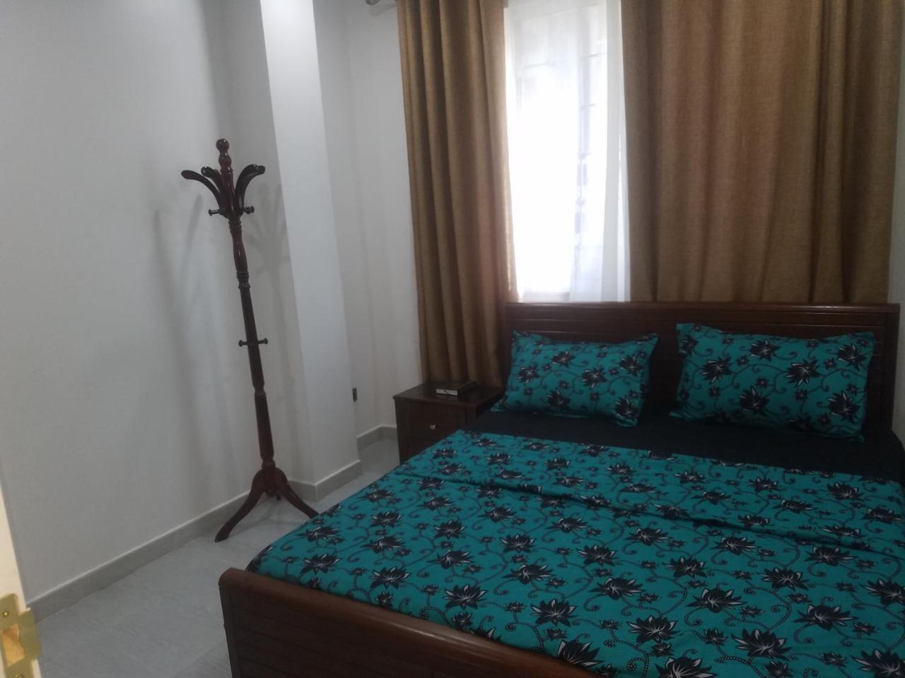 Hostel Les Pins Alger Bagian luar foto