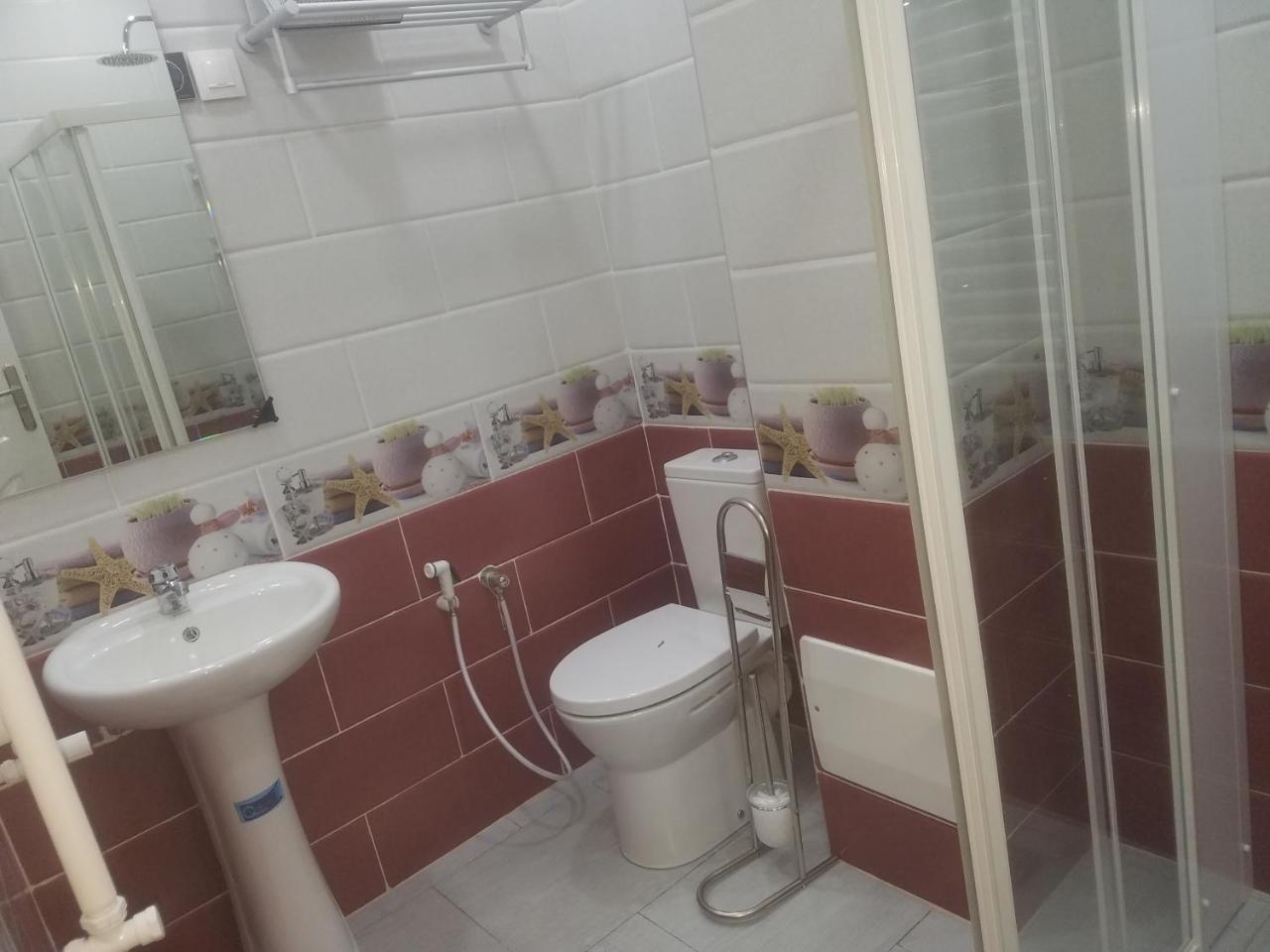 Hostel Les Pins Alger Bagian luar foto