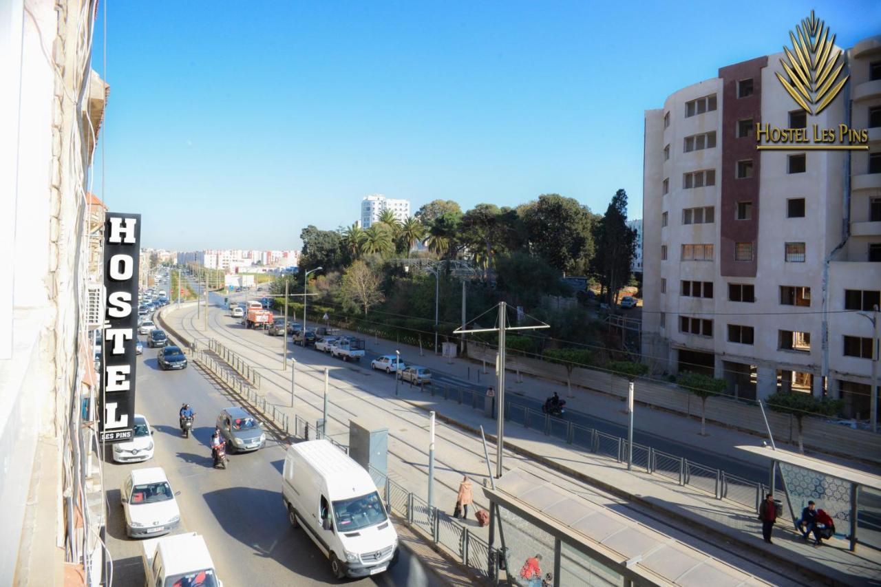 Hostel Les Pins Alger Bagian luar foto