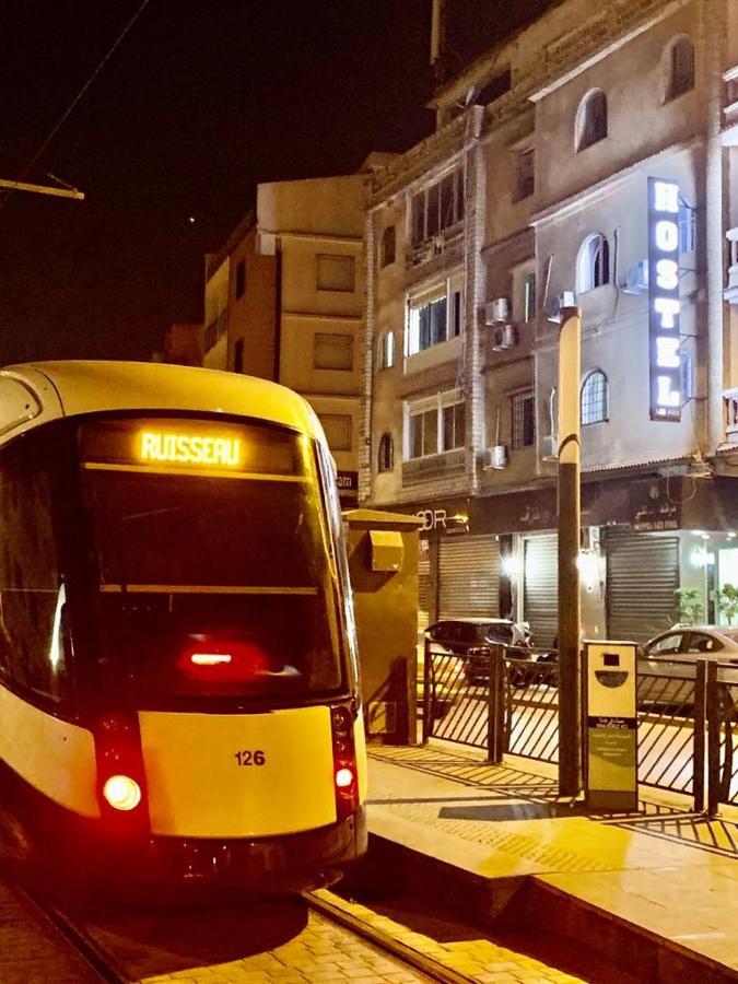 Hostel Les Pins Alger Bagian luar foto